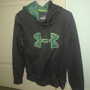 grey under armour sweatshirt